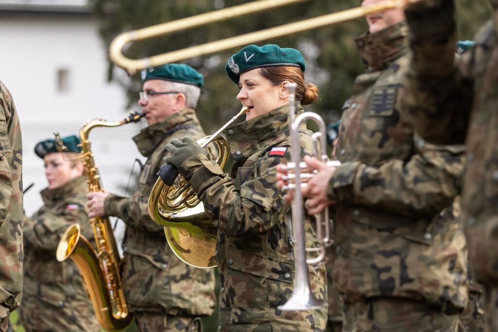 Toruńskie obchody Narodowego Dnia Pamięci Żołnierzy Wyklętych, fot. Szymon Zdziebło/tarantoga.pl dla UMWKP