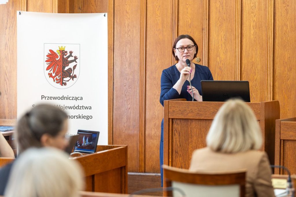 Dyktando w Urzędzie Marszałkowskim, fot. Szymon Zdziebło/tarantoga.pl dla UMWKP