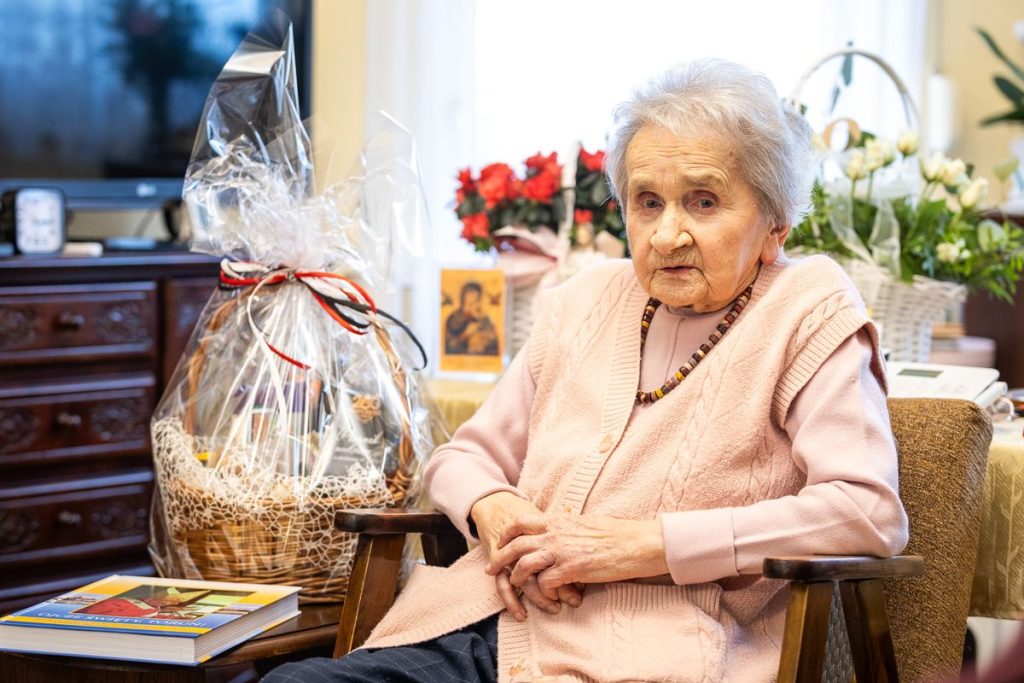 Wręczenie medalu Unitas Durat Małgorzacie Barbarze Kruszewskiej, fot. Szymon Zdziebło/tarantoga.pl dla UMWKP