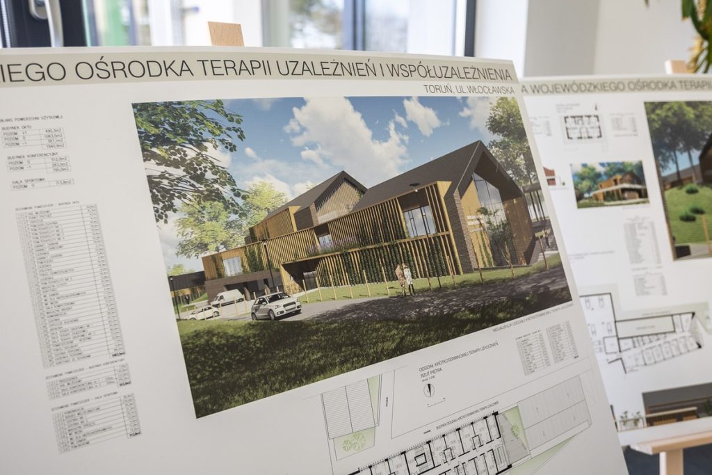 Otwarcie Całodobowego Młodzieżowego Oddziału Leczenia Uzależnień w Czerniewicach, fot. Szymon Zdziebło/tarantoga.pl dla UMWKP