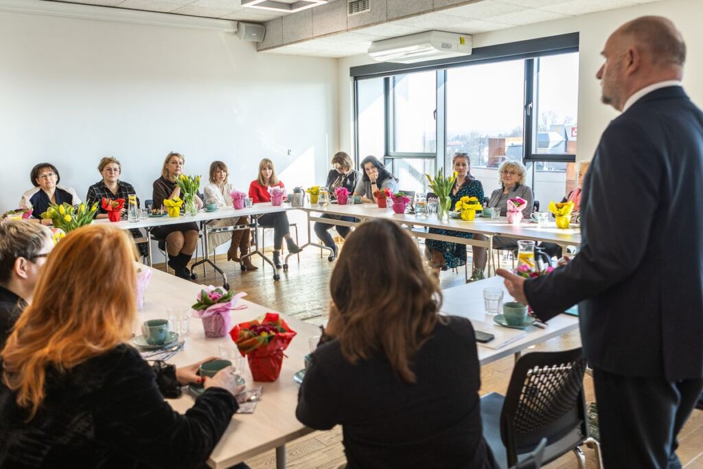 Spotkanie z okazji Dnia Kobiet, fot. Szymon Zdziebło/tarantoga.pl dla UMWKP