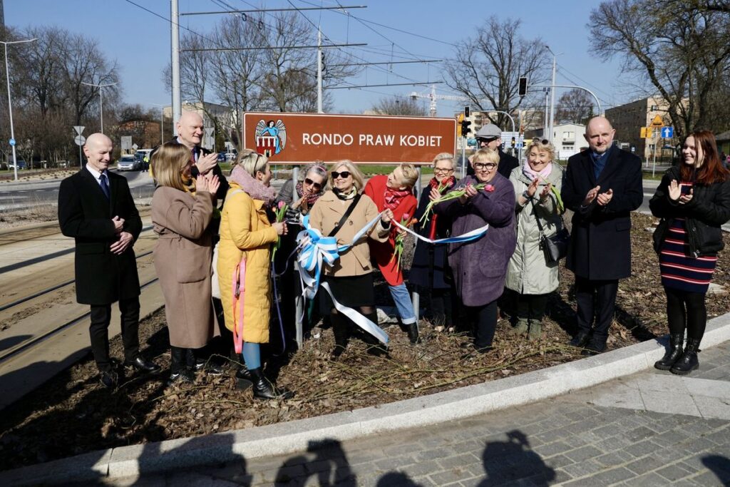 Odsłonięcie Ronda Praw Kobiet, fot. Andrzej Goiński/UMWKP