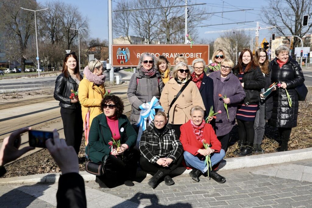 Odsłonięcie Ronda Praw Kobiet, fot. Andrzej Goiński/UMWKP