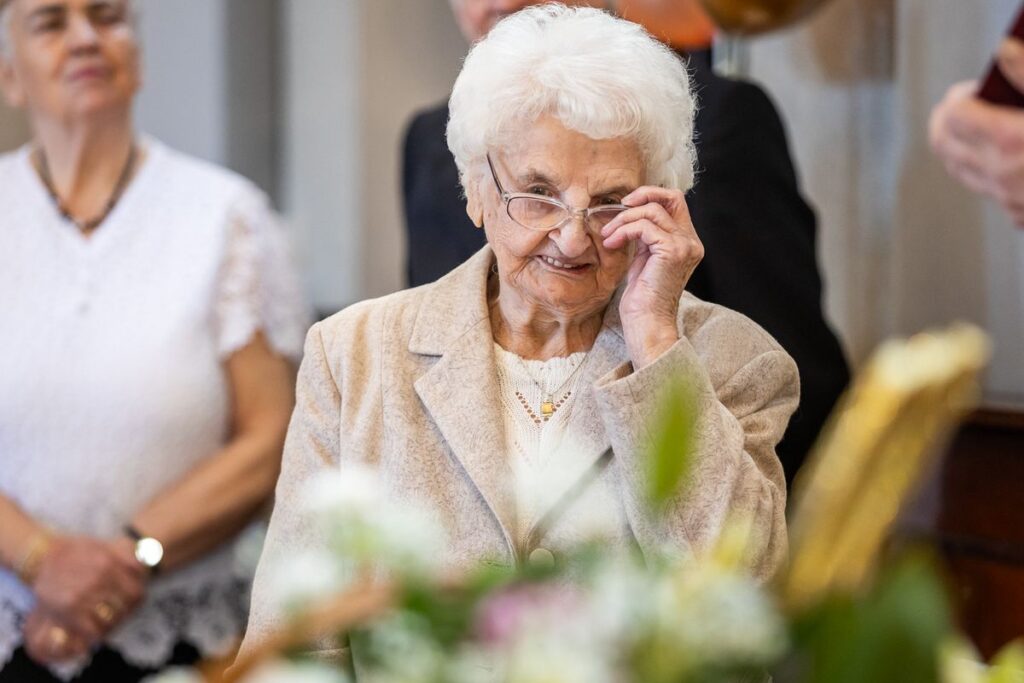 Wręczenie medalu Unitas Durat Irenie Krawczyk, fot. Szymon Zdziebło/tarantoga.pl dla UMWKP