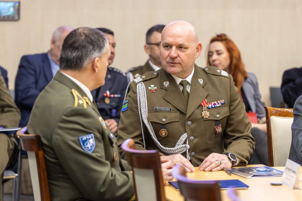 Toruńskie obchody 25 lat Polski w NATO, fot. Szymon Zdziebło/tarantoga.pl dla UMWKP