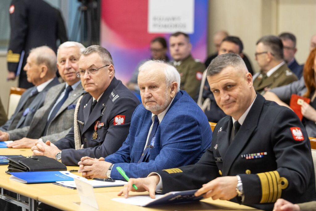 Toruńskie obchody 25 lat Polski w NATO, fot. Szymon Zdziebło/tarantoga.pl dla UMWKP