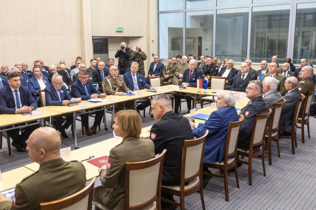 Toruńskie obchody 25 lat Polski w NATO, fot. Szymon Zdziebło/tarantoga.pl dla UMWKP