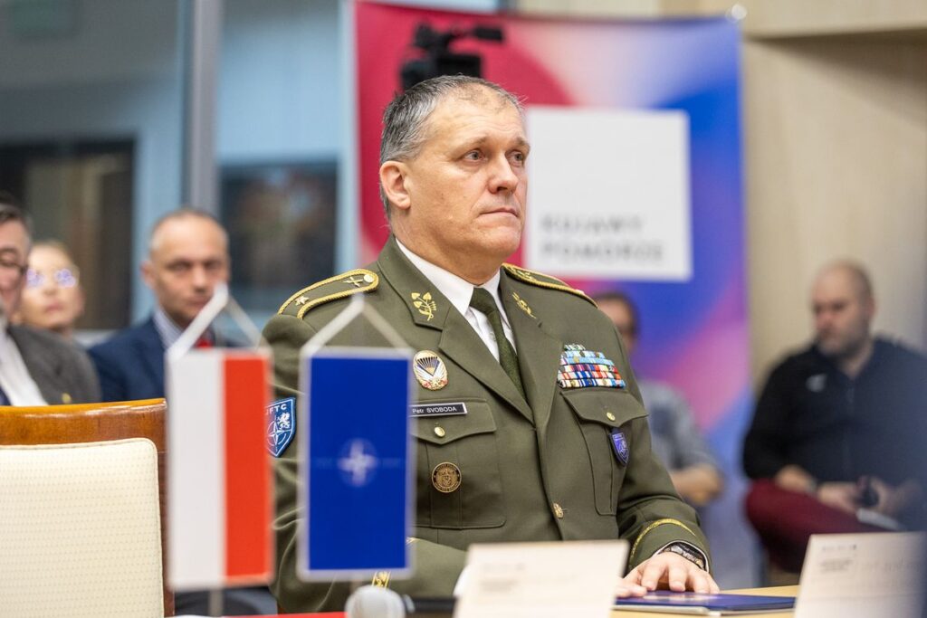 Toruńskie obchody 25 lat Polski w NATO, fot. Szymon Zdziebło/tarantoga.pl dla UMWKP