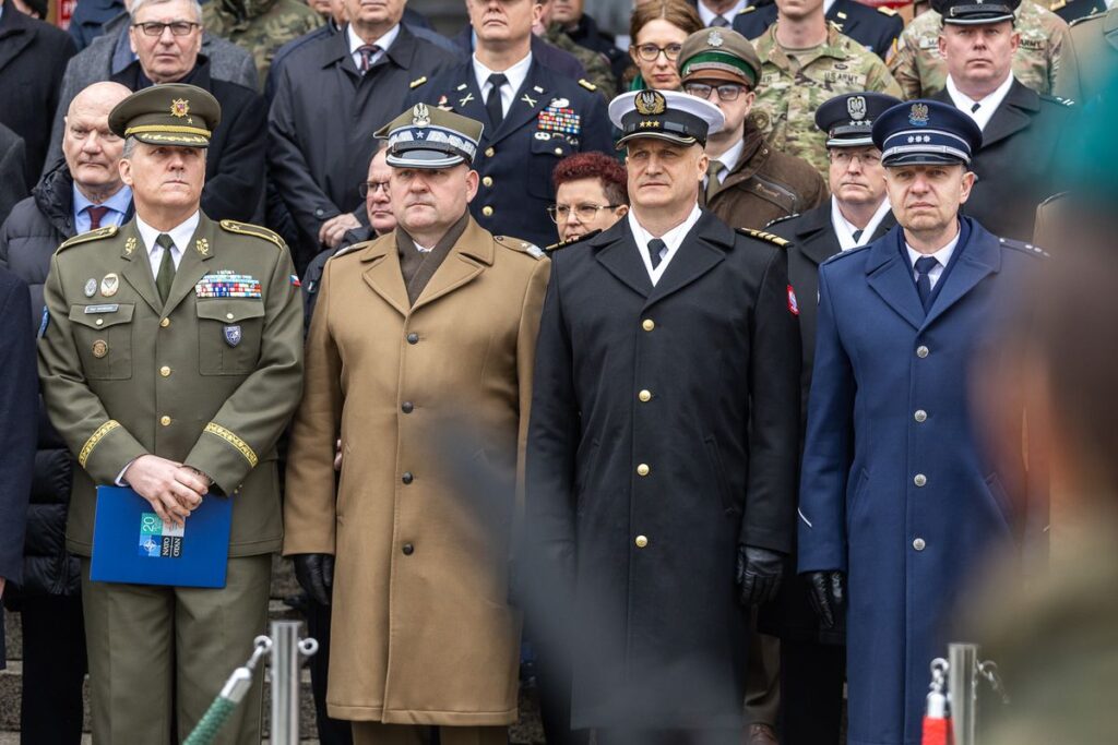 Toruńskie obchody 25 lat Polski w NATO, fot. Szymon Zdziebło/tarantoga.pl dla UMWKP