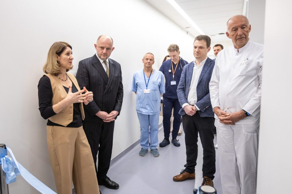 Otwarcie nowego zakładu patomorfologii klinicznej w WSZ w Toruniu, fot. Szymon Zdziebło/tarantoga.pl dla UMWKP