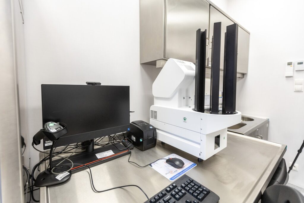 Otwarcie nowego zakładu patomorfologii klinicznej w WSZ w Toruniu, fot. Szymon Zdziebło/tarantoga.pl dla UMWKP