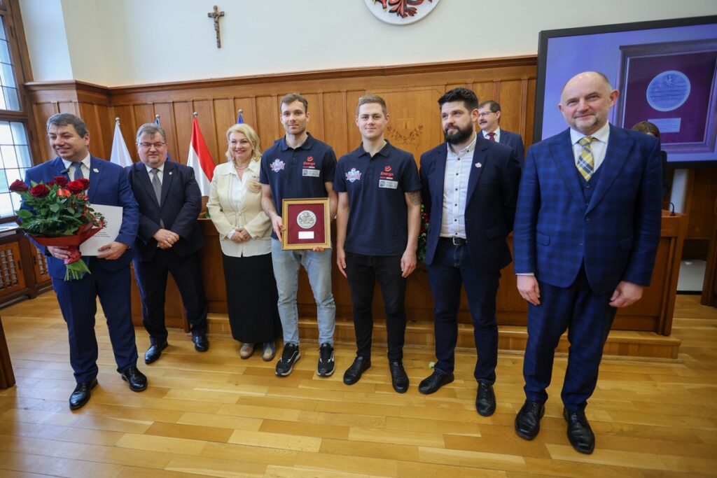 Ostatnia w tej kadencji merytoryczna sesja sejmiku województwa, fot. Mikołaj Kuras dla UMWKP