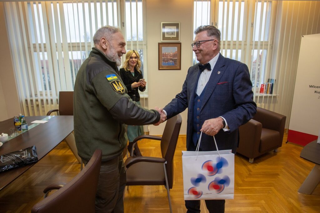 Spotkanie wicemarszałka Zbigniewa Ostrowskiego z gośćmi z Ukrainy, fot. Mikołaj Kuras dla UMWKP