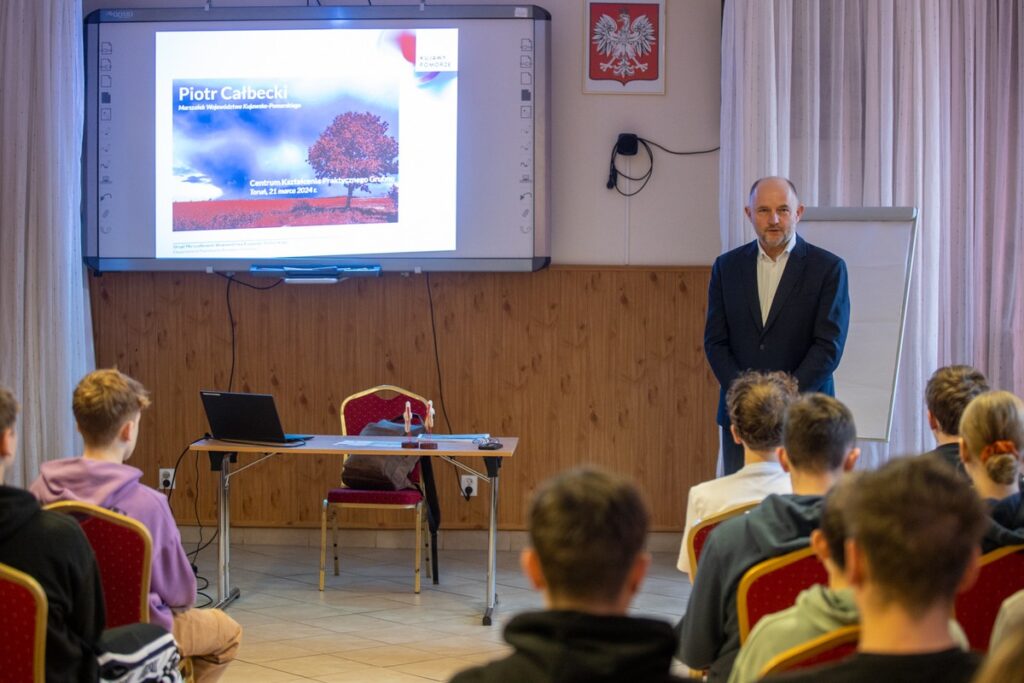 Lekcja w Grubnie, fot. Mikołaj Kuras dla UMWKP