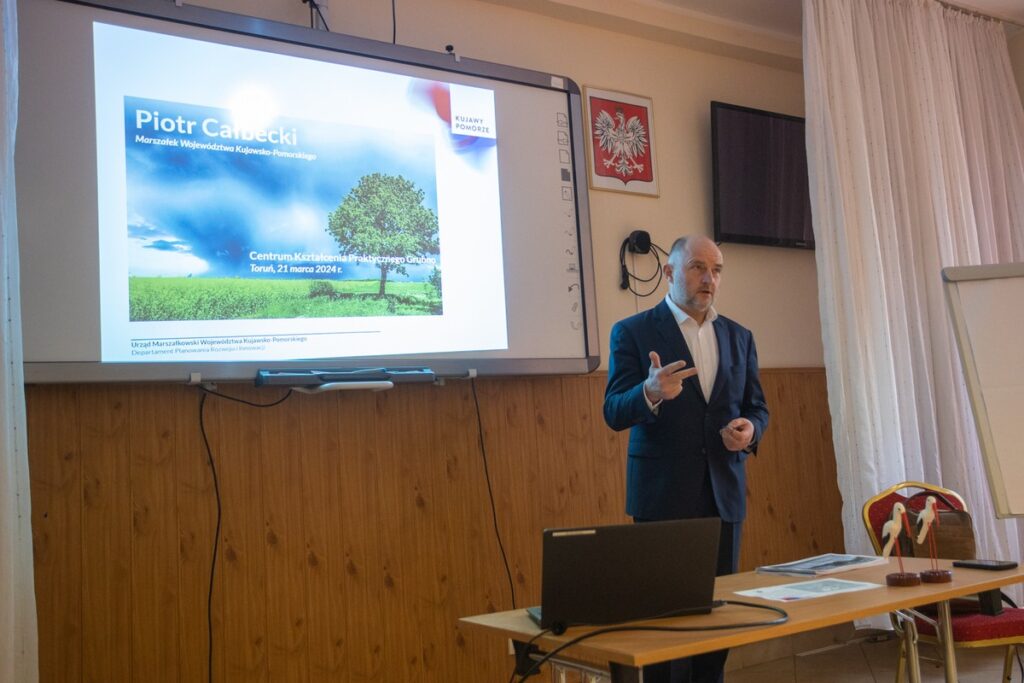 Lekcja w Grubnie, fot. Mikołaj Kuras dla UMWKP