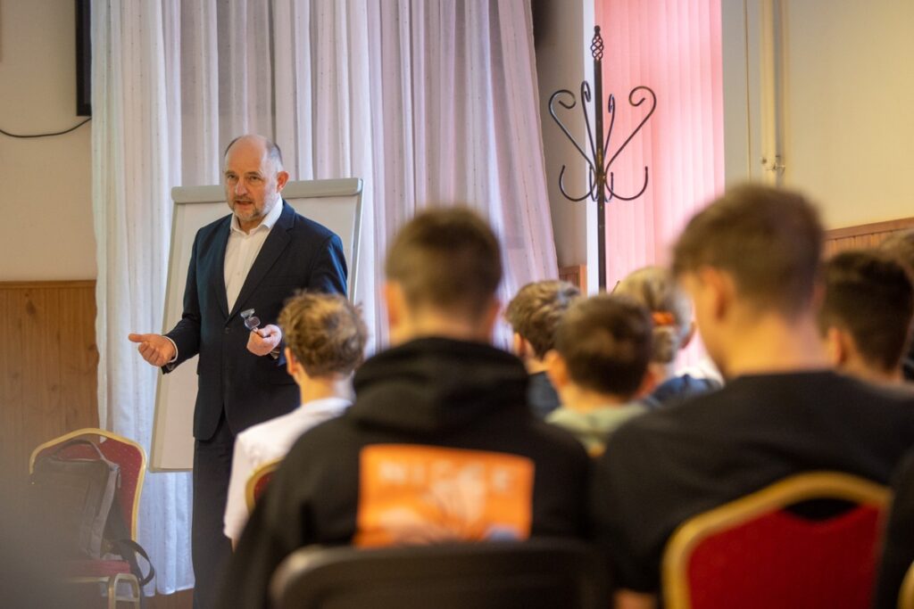 Lekcja w Grubnie, fot. Mikołaj Kuras dla UMWKP