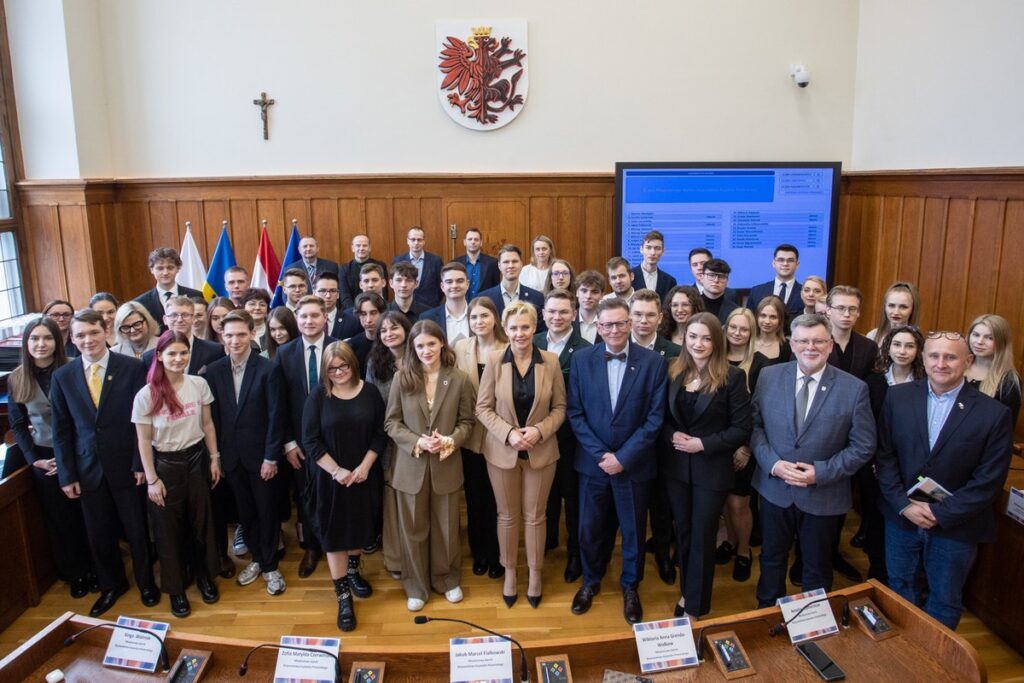 Młodzieżowy Sejmik Województwa podsumował kadencję, fot. Mikołaj Kuras dla UMWKP