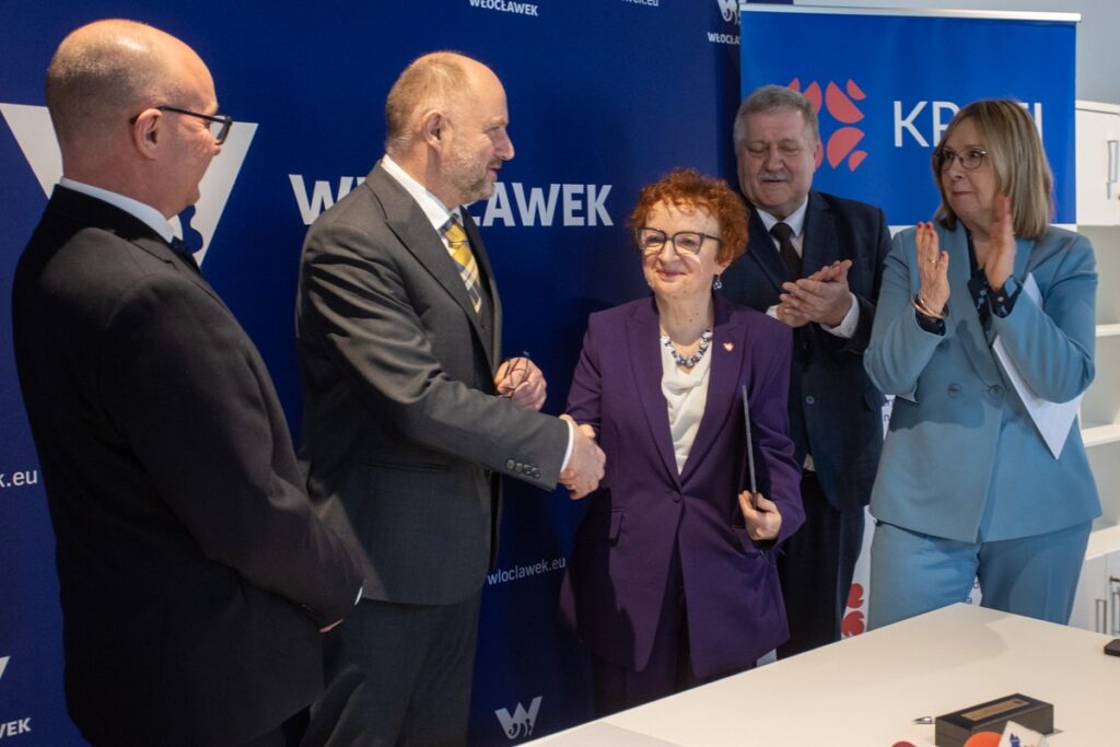 Podpisanie listów intencyjnych ws Filharmonii Kujawskiej i Energii Włocławka, fot. Mikołaj Kuras dla UMWKP