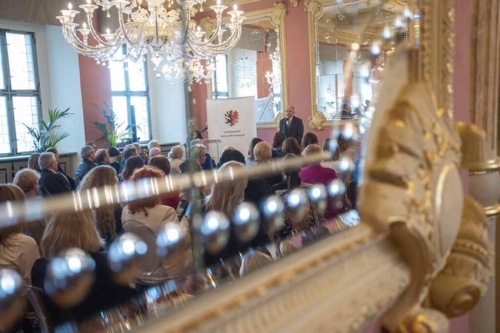 Wręczenie aktów nominacji do Kujawsko-Pomorskiej Rady Kobiet, fot. Mikołaj Kuras dla UMWKP