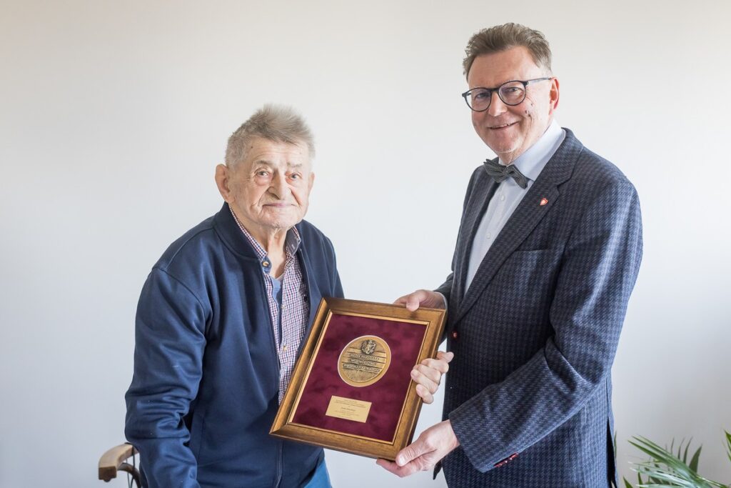 Wręczenie medalu Unitas Durat Józefowi Daleckiemu, fot. Tomasz Czachorowski/eventphoto.com dla UMWKP
