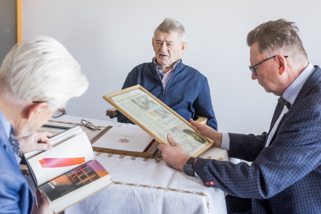 Wręczenie medalu Unitas Durat Józefowi Daleckiemu, fot. Tomasz Czachorowski/eventphoto.com dla UMWKP