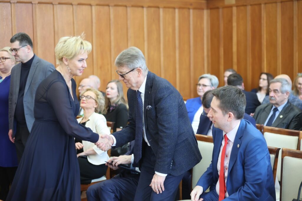 Kończąca VI kadencję samorządu województwa uroczysta sesja sejmiku, fot. Mikołaj Kuras dla UMWKP