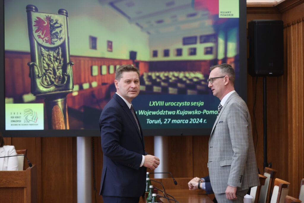 Kończąca VI kadencję samorządu województwa uroczysta sesja sejmiku, fot. Mikołaj Kuras dla UMWKP