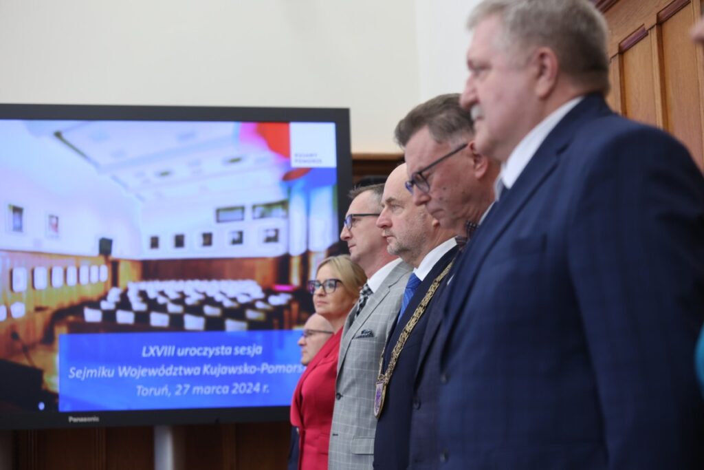 Kończąca VI kadencję samorządu województwa uroczysta sesja sejmiku, fot. Mikołaj Kuras dla UMWKP