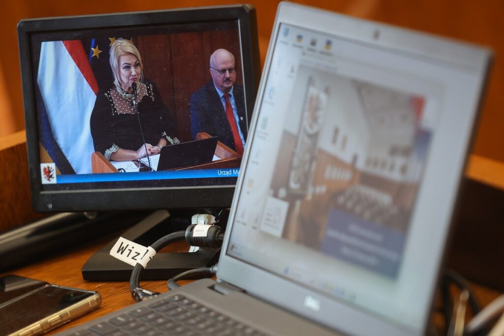 Kończąca VI kadencję samorządu województwa uroczysta sesja sejmiku, fot. Mikołaj Kuras dla UMWKP