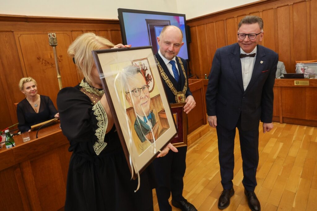 Kończąca VI kadencję samorządu województwa uroczysta sesja sejmiku, fot. Mikołaj Kuras dla UMWKP