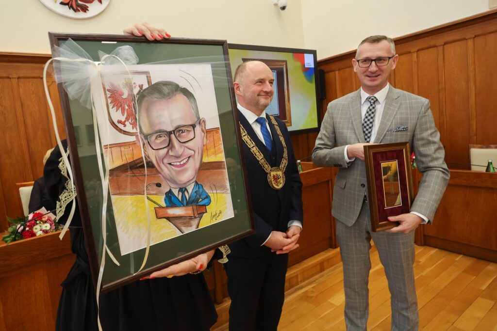 Kończąca VI kadencję samorządu województwa uroczysta sesja sejmiku, fot. Mikołaj Kuras dla UMWKP