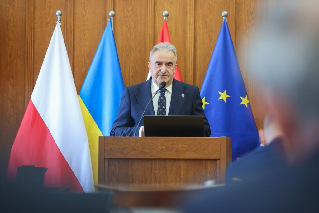 Kończąca VI kadencję samorządu województwa uroczysta sesja sejmiku, fot. Mikołaj Kuras dla UMWKP