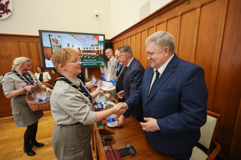 Kończąca VI kadencję samorządu województwa uroczysta sesja sejmiku, fot. Mikołaj Kuras dla UMWKP