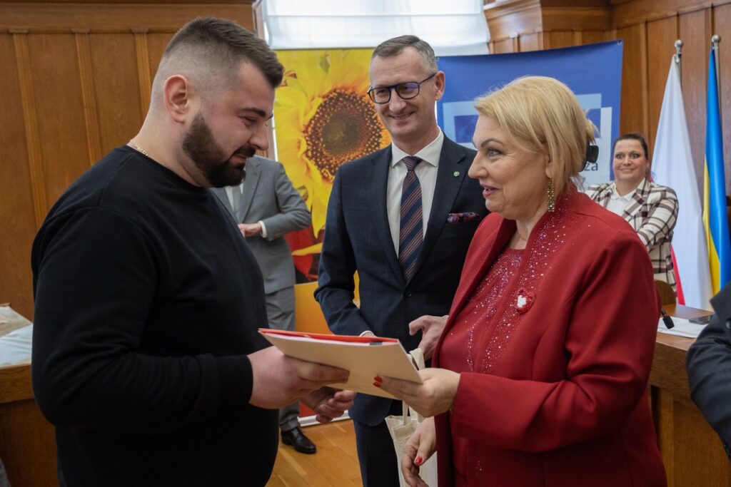 Wręczenie umów FeDKP i PROW, fot. Mikołaj Kuras dla UMWKP