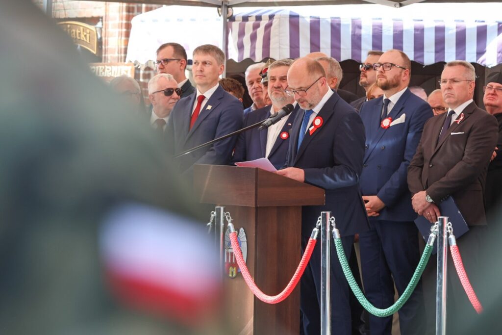Wojewódzkie obchody Narodowego Święta Trzeciego Maja w Toruniu, fot. Szymon Zdziebło dla UMWKP