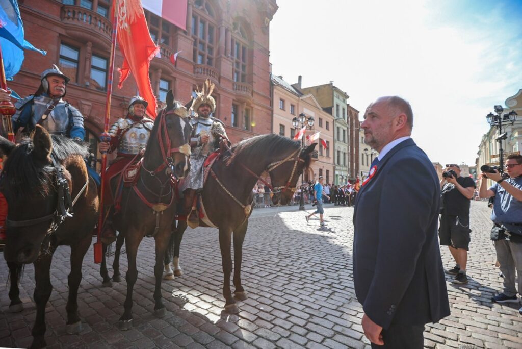 Wojewódzkie obchody Narodowego Święta Trzeciego Maja w Toruniu, fot. Szymon Zdziebło dla UMWKP