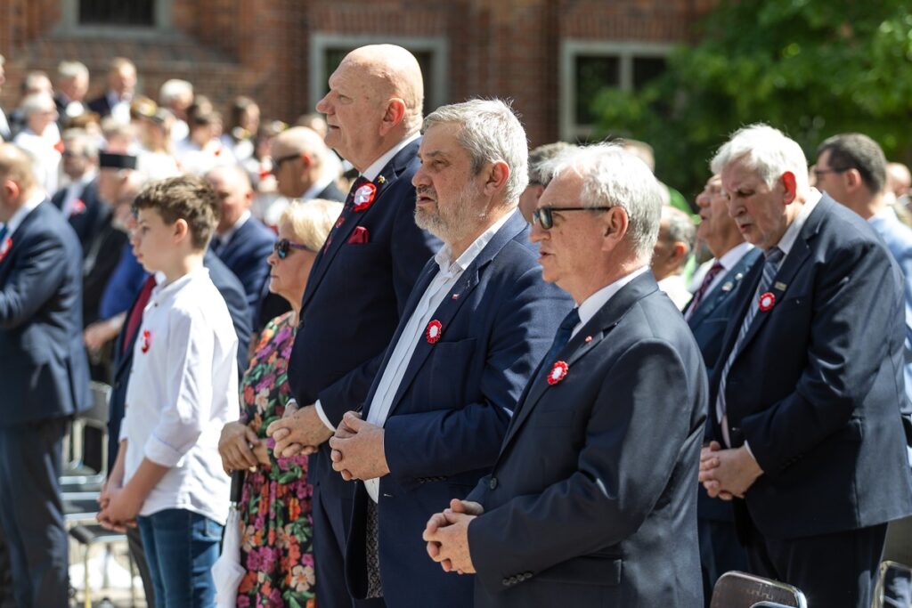 Wojewódzkie obchody Narodowego Święta Trzeciego Maja w Toruniu, fot. Szymon Zdziebło dla UMWKP