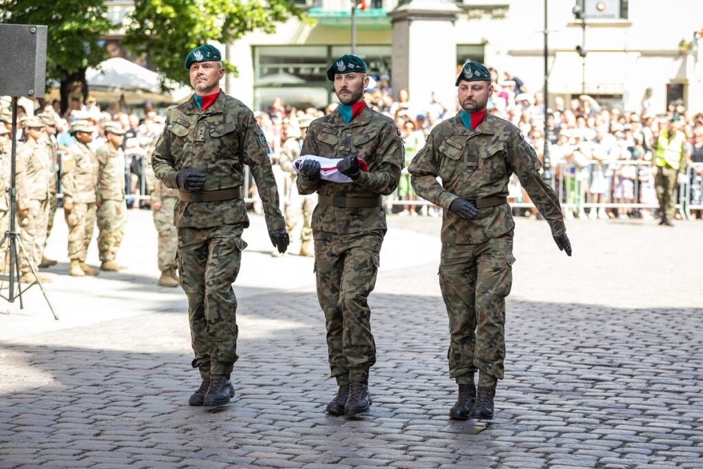 Wojewódzkie obchody Narodowego Święta Trzeciego Maja w Toruniu, fot. Szymon Zdziebło dla UMWKP