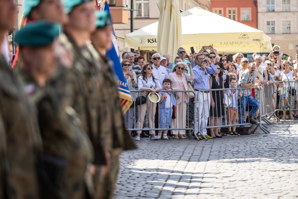 Wojewódzkie obchody Narodowego Święta Trzeciego Maja w Toruniu, fot. Szymon Zdziebło dla UMWKP