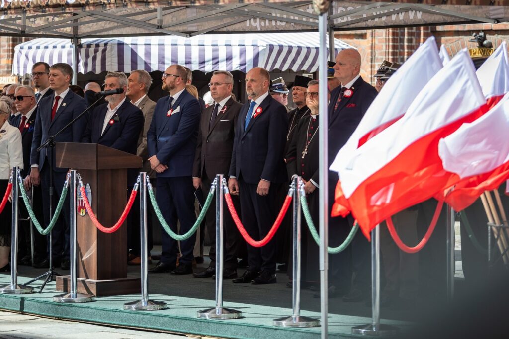 Wojewódzkie obchody Narodowego Święta Trzeciego Maja w Toruniu, fot. Szymon Zdziebło dla UMWKP