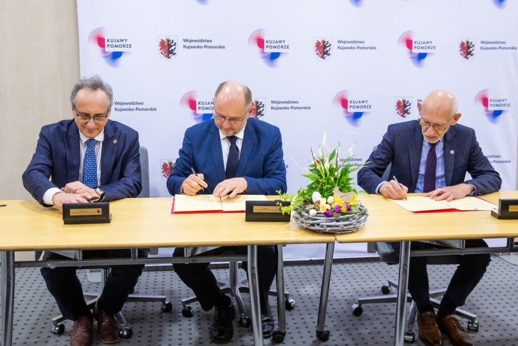 Ceremonia podpisania listu intencyjnego, fot. Andrzej Goiński/UMWKP