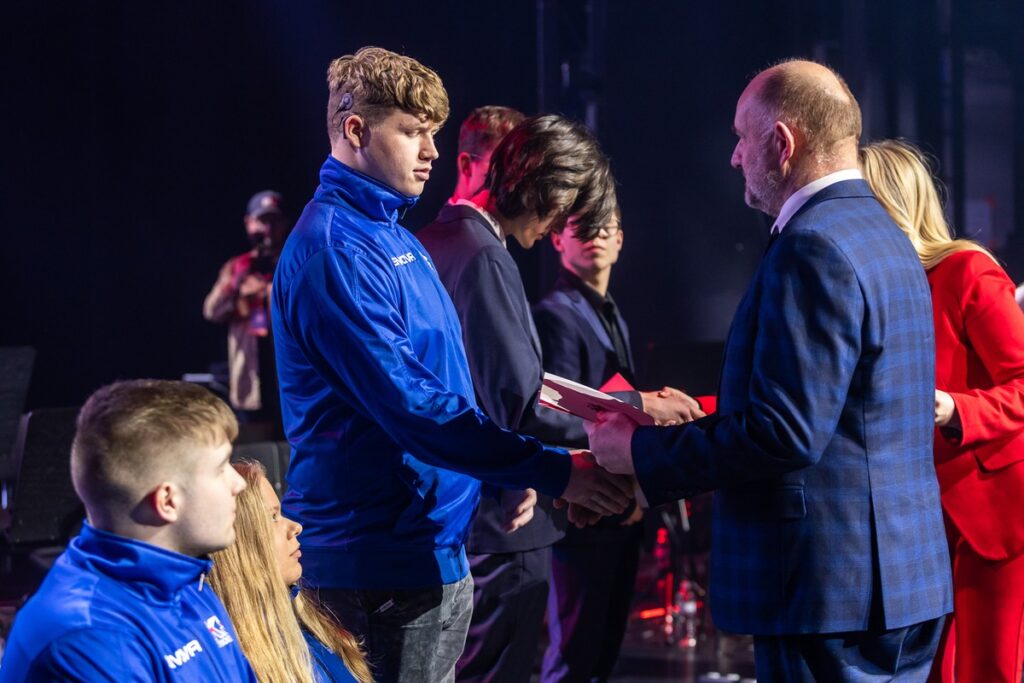 Wręczenie stypendiów sportowych, fot. Szymon Zdziebło/tarantoga.pl dla UMWKP