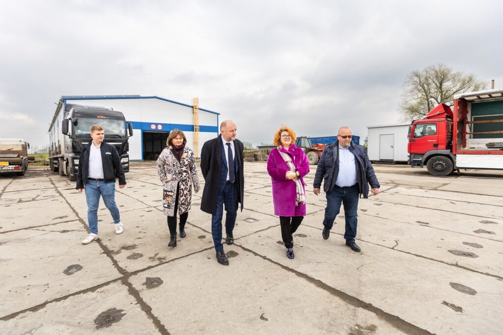 Wizyta w Bud-Rem-Stalu, fot. Szymon Zdziebło dla UMWKP