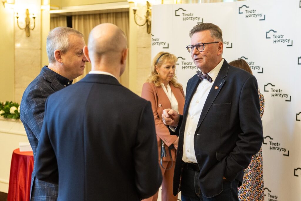 Wręczenie nagród z okazji Dnia Teatru, fot. Szymon Zdziebło/tarantoga.pl dla UMWKP