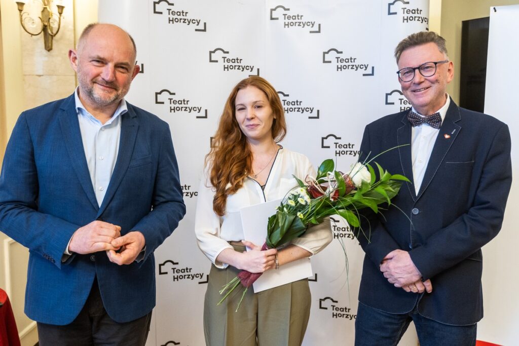 Wręczenie nagród z okazji Dnia Teatru, fot. Szymon Zdziebło/tarantoga.pl dla UMWKP