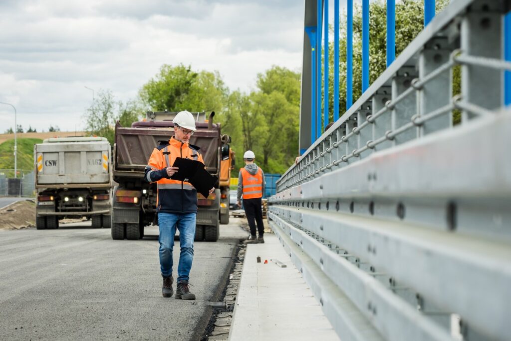 Próbne obciążenie wiaduktu w Terespolu Pomorskim, fot. Tomasz Czachorowski/eventphoto.com.pl dla UMWKP