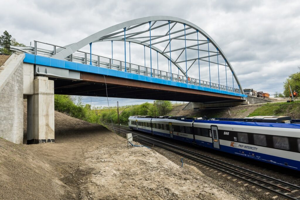 Próbne obciążenie wiaduktu w Terespolu Pomorskim, fot. Tomasz Czachorowski/eventphoto.com.pl dla UMWKP