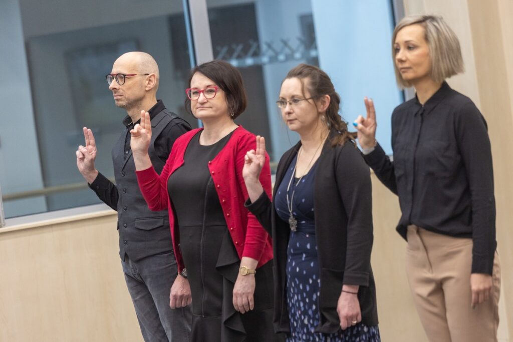 Ślubowanie urzędników, fot. Mikołaj Kuras dla UMWKP