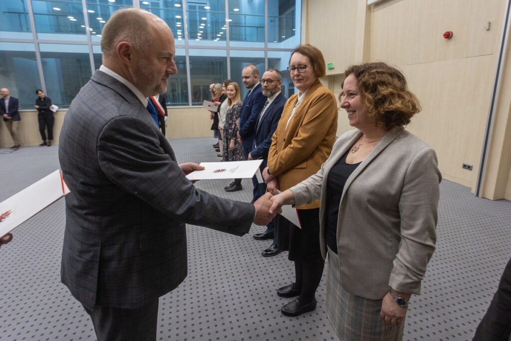 Ślubowanie urzędników, fot. Mikołaj Kuras dla UMWKP