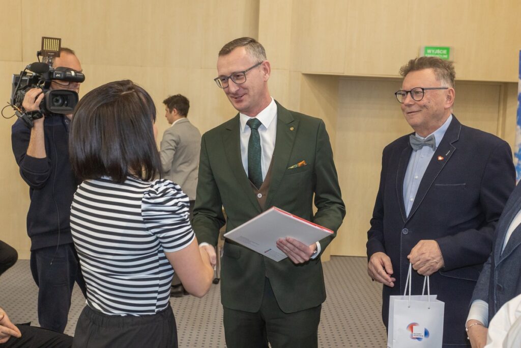 Ceremonia podpisania umów FEdKP i PROW, fot. Mikołaj Kuras dla UMWKP